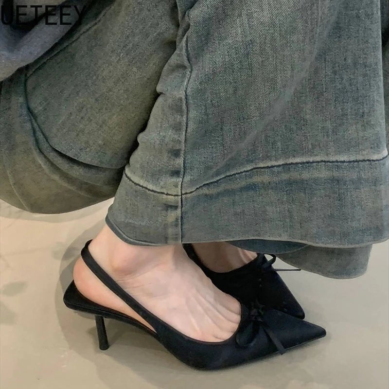 Sandálias Femininas Elegantes com Nó Borboleta - Averra